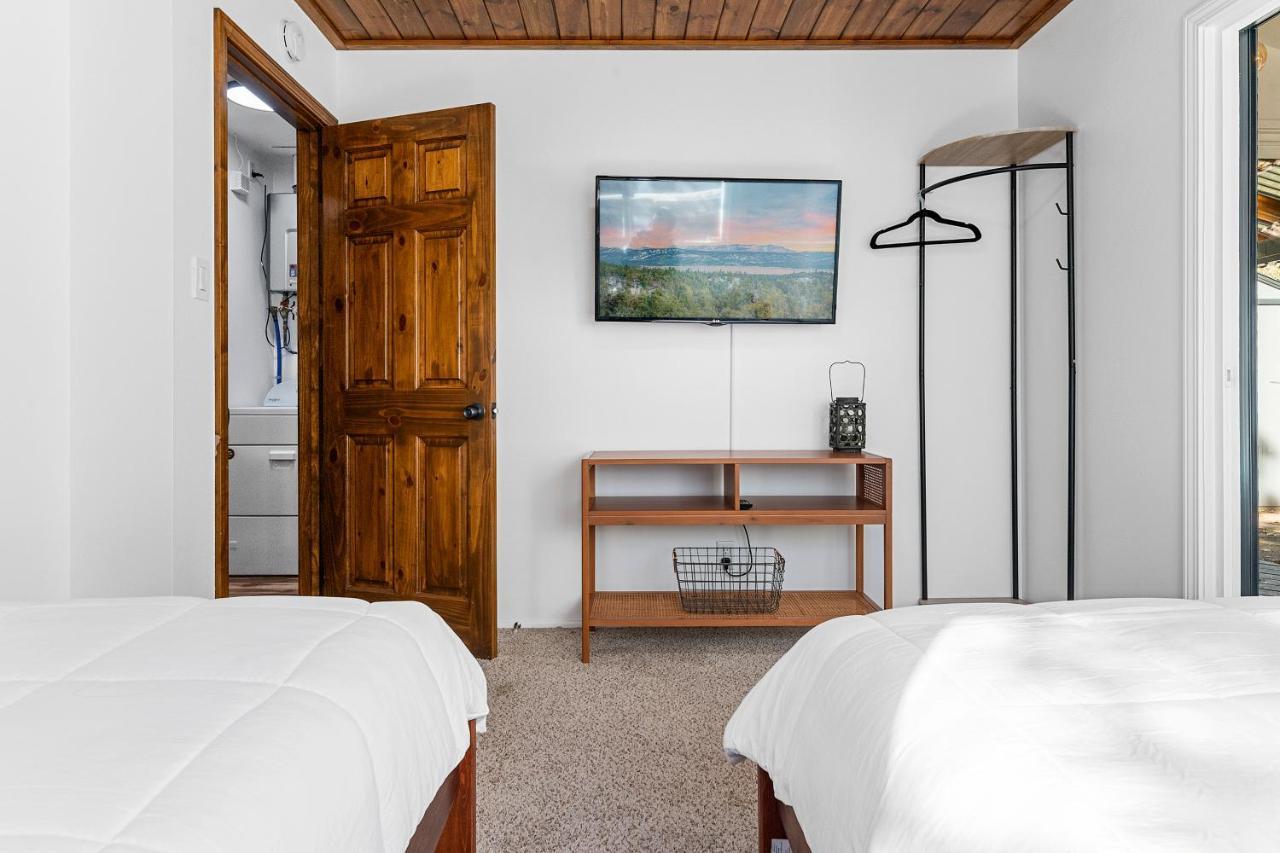 Yellow Pine Lodge - Charming Cottage Style Cabin With Peak-A-Boo Lake And Mountain Views Big Bear Lake Exterior foto